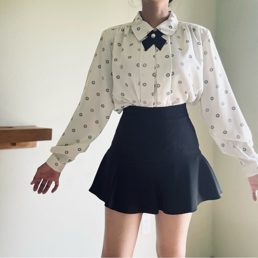 EUC VINTAGE PRINTED BLOUSE WITH BOW